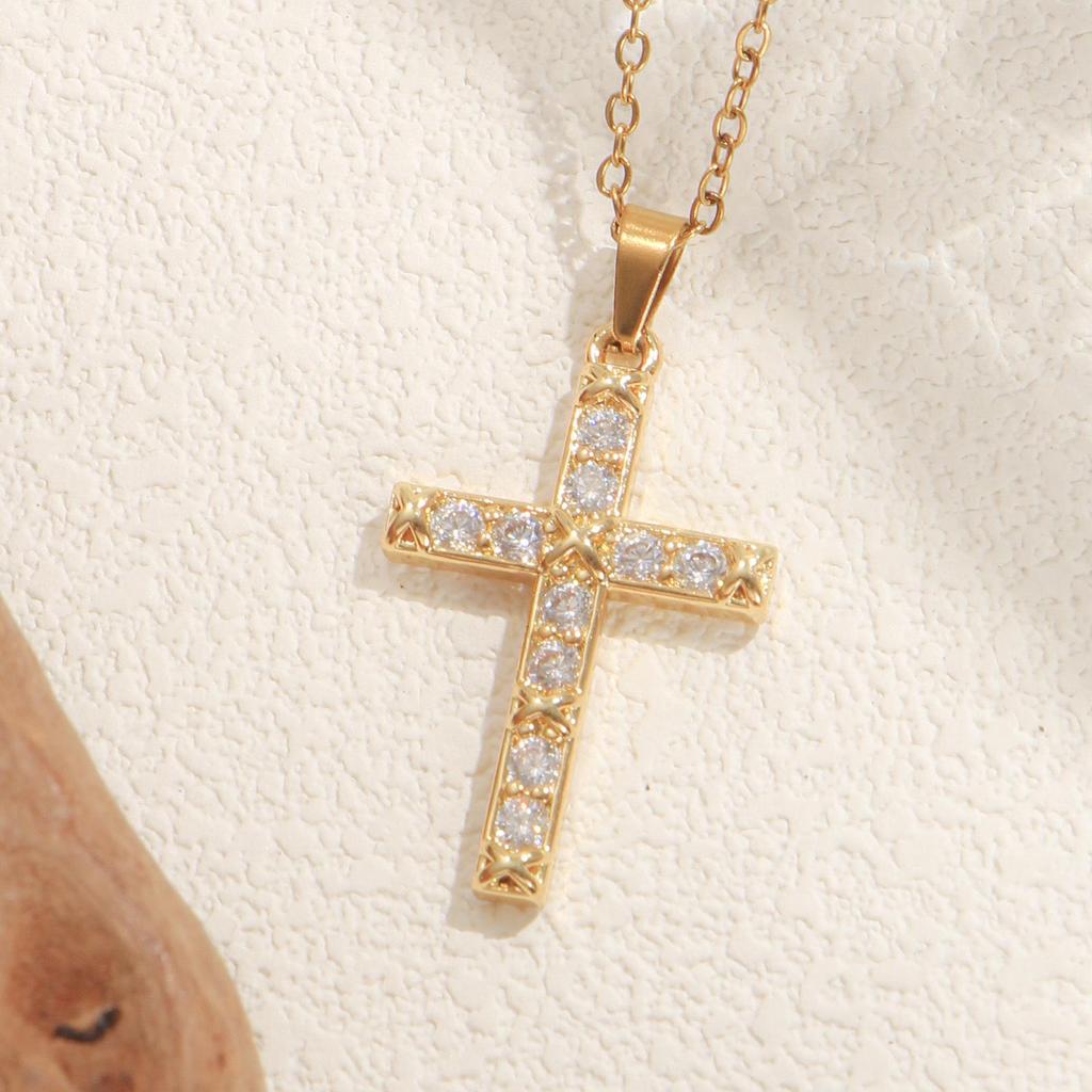 Adjustable Zirconia Cross Necklace: Stainless Steel Women's Clavicle Chain