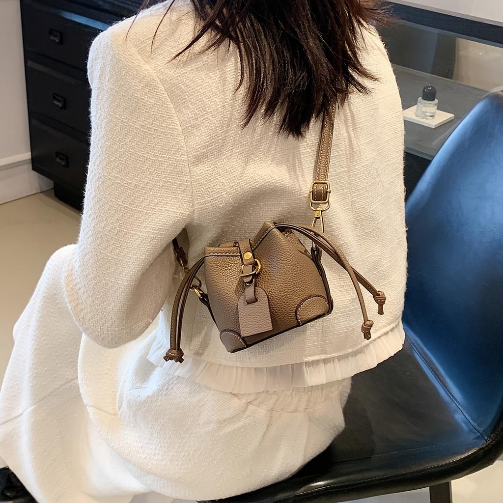 Trendy Color Block Mini Bucket Bag For Girls Cute PU Leather Crossbody Bag Lightweight Drawstring Shoulder Bag For School Parties