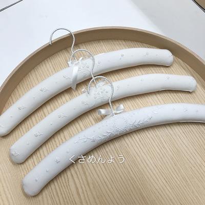 Clothes Hanger White Vintage Colorful Flower Embroidery High-End Sponge Fabric  Linen Pure Cotton Light Luxury Home Life Storage