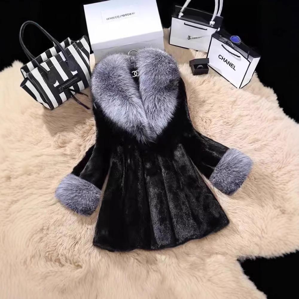 

Women s Mid-Length Faux Fur Coat with Large Collar M