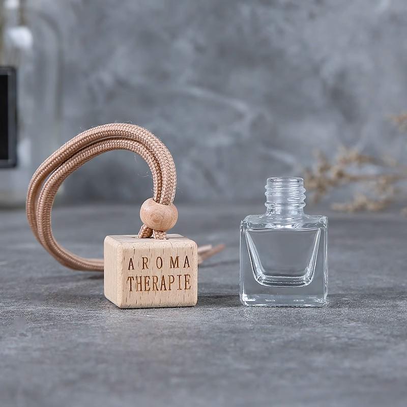 Car Aromatherapy Essential Oil Refillable Pendant for Rearview Mirror