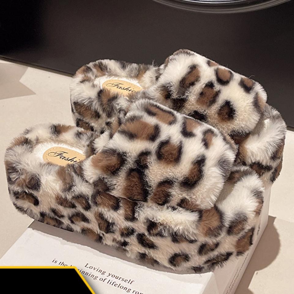 Fashion Korean Double band fur slides female warm fluffy platform shoes thicken soled winter fleeces slippers women shearling pantufa