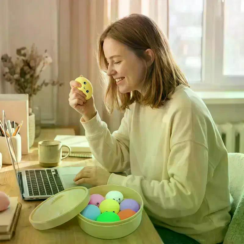 7 Stück Mini-Knödel mit Dampfgarer Brötchen Knetbare Spielzeuge Set Weich Stressabbau Kristall Knete Fidget Sensorisches Spielzeug Party Mitgebsel Geschenk