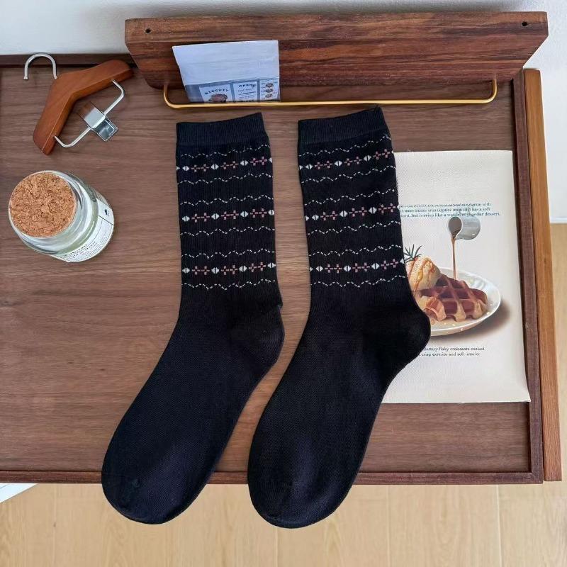 Ladies Spring and Summer Cotton Bow Love Boneless Tube Pile Socks