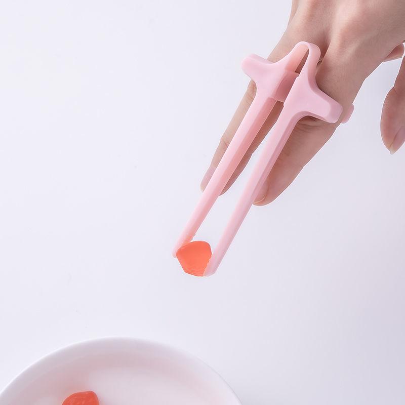 Creative Finger Food Clip Lazy Helper Chopsticks Game Playing Snacks No Mess Hand Chopsticks Finger Sleeve Food Clip