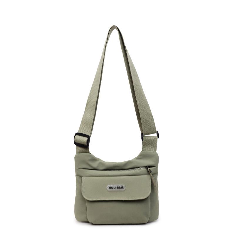 Daily commuter locomotive multi-pocket leisure satchel Japanese and Korean leisure style large capacity shoulder messenger bag women