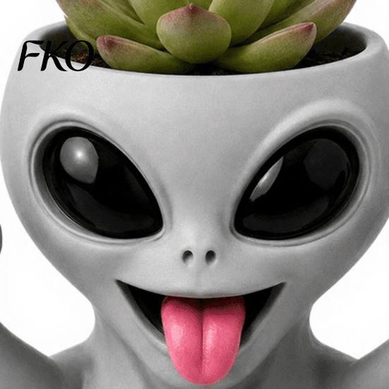 Office Desk Planter Funny Alien Face Planter, 3D Printed Novelty Plant Pot, Cute Gray Cactus Pot Head for Succulents Cacti Home Table Shelf