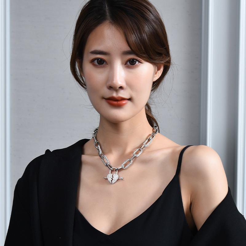 Exquisite Titanium Steel Heart Necklace For Women With Unique Lock Design For Fall Season
