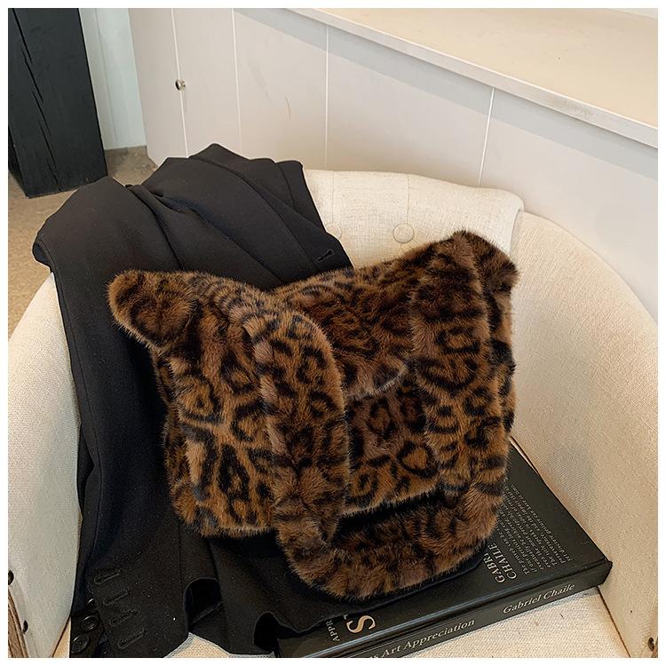 Leopard Print Women's Plush Shoulder Bags Faux Fur Cover Crossbody Bag Winter Large Capacity Female Furry Tote Messenger Bag