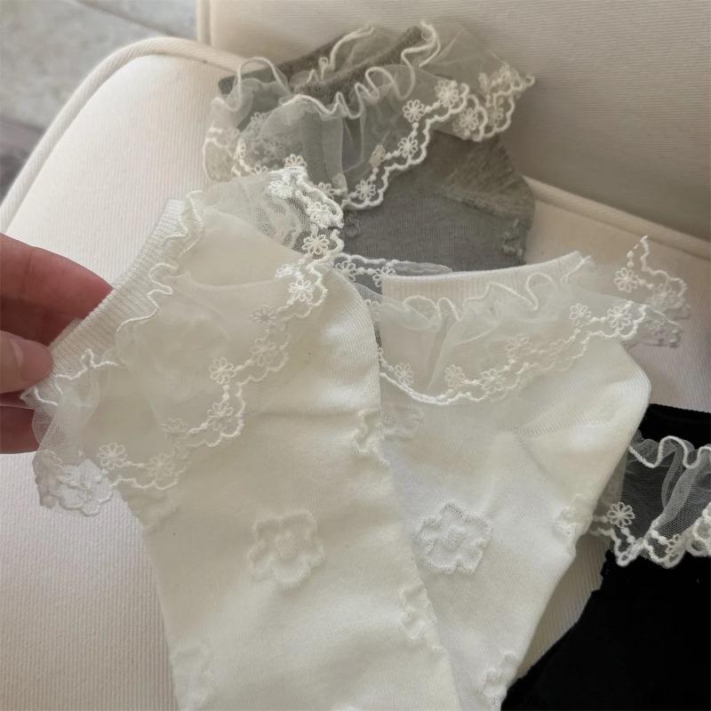 Solid Color Short Socks Women Japanese Fashion Black White Gray Low Cut Ankle Socks Lolita Sweet Girls Cute Lace Ruffle Socks