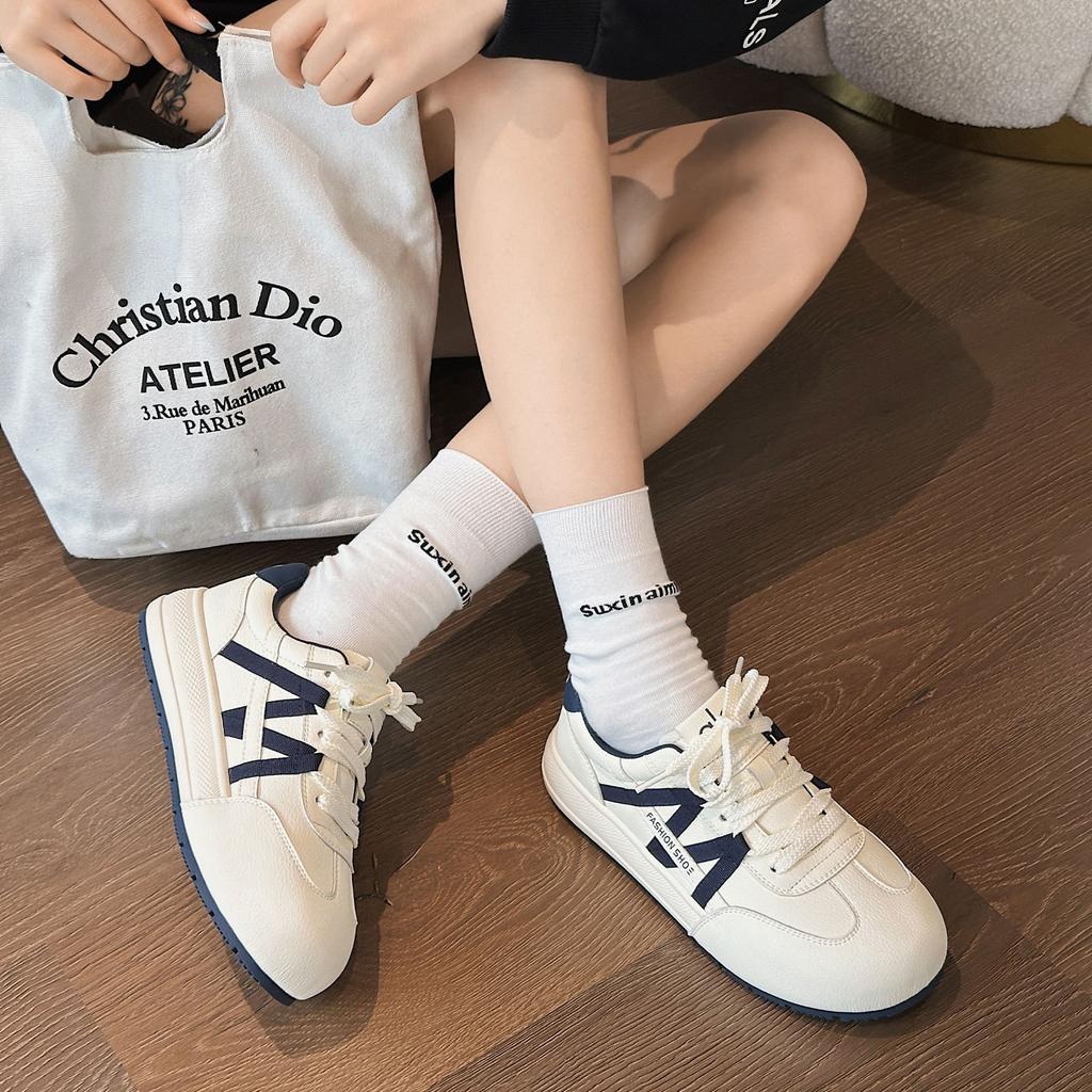 Leather thick-soled heightening women's autumn new light and not tired feet round head versatile sports and leisure shoes