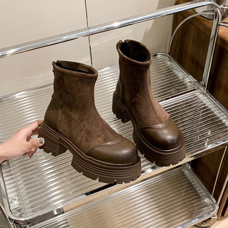 2025 Herbst und Winter neue vielseitige Wildlederärmel Kurzstiefel Damen Retro Britische Martin Stiefel dicksohlige dickabsätzige Ritterstiefel