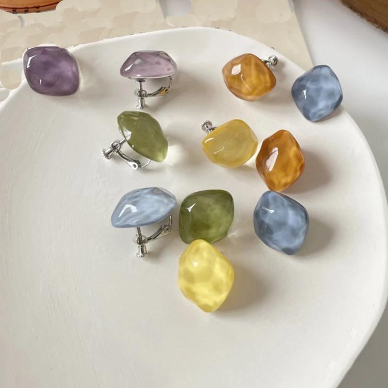 a pair French Drum Shaped Sugar Earrings Without Ear Holes Women's Water Ripple Resin Jelly Versatile Daily Spiral Ear Clip