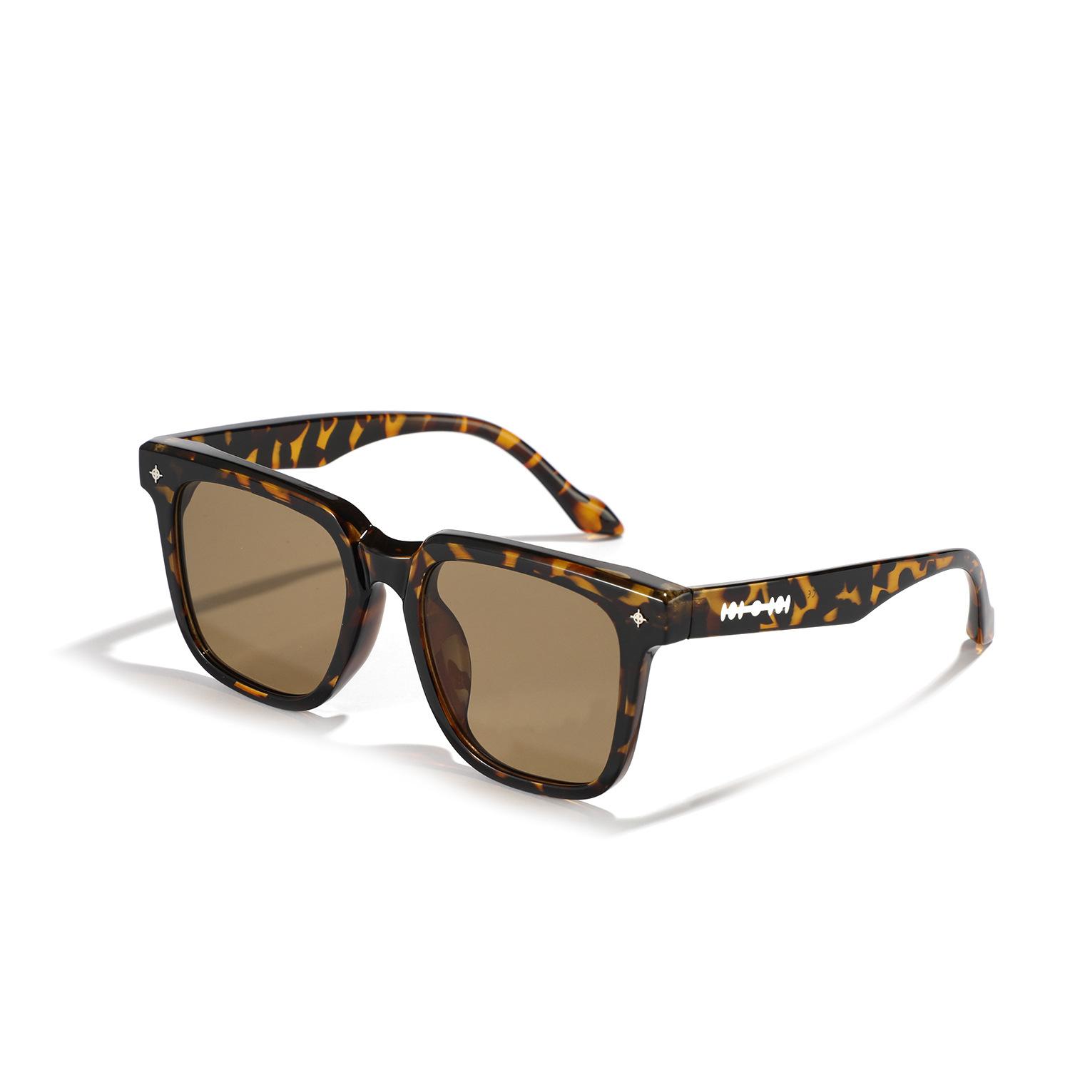 

Квадратные очки, заклепки, универсальные солнцезащитные очки в стиле бойфренда, рекомендованные для женщин, популярные солнцезащитные очки для мужчин