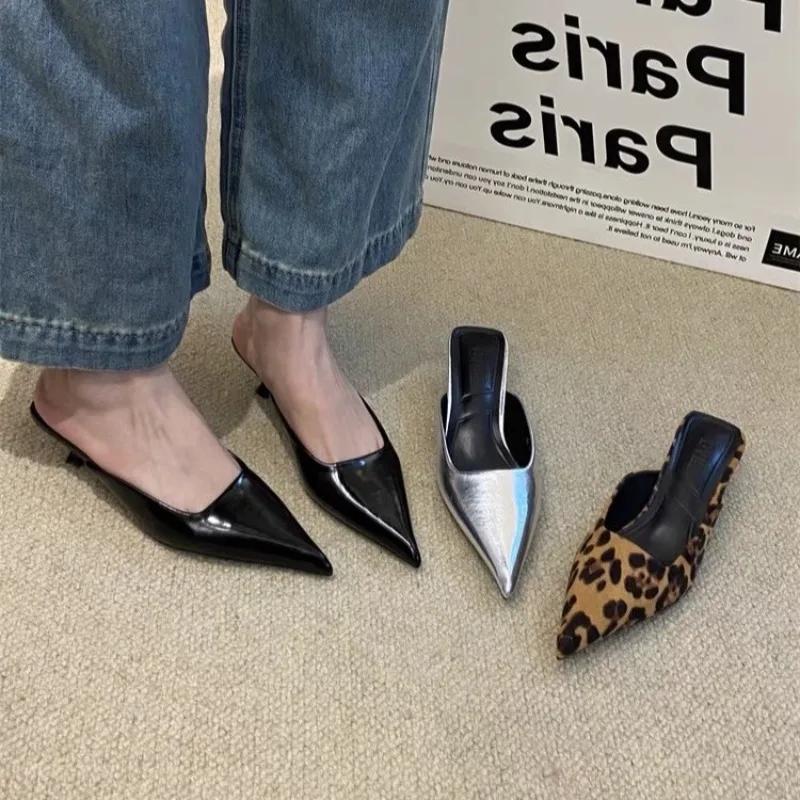 Luxury Sandals Women Slippers Pointed Toe Leopard Design Sandals PU Shallow Slip On Thin Low Heels Casual Mules Loafers Outdoor