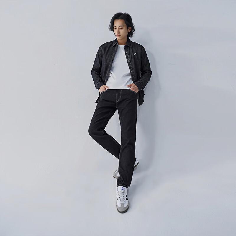 Lee Men's Tapered Mid-Waist Light Wash Jeans