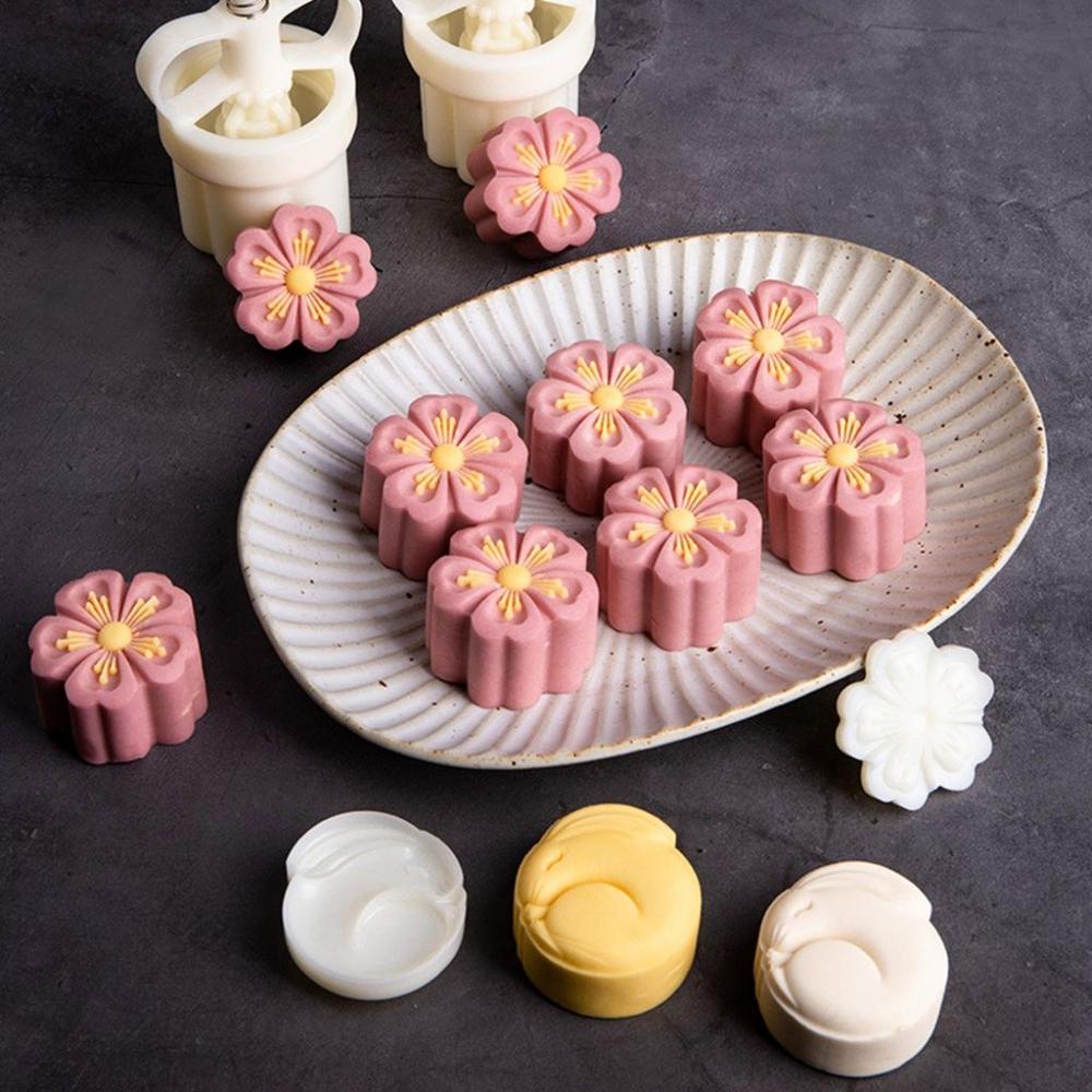 Making Manual Press Flower Pattern Pastry Tool Cookie Stamps Mooncake Press Sakura Mooncake Mold
