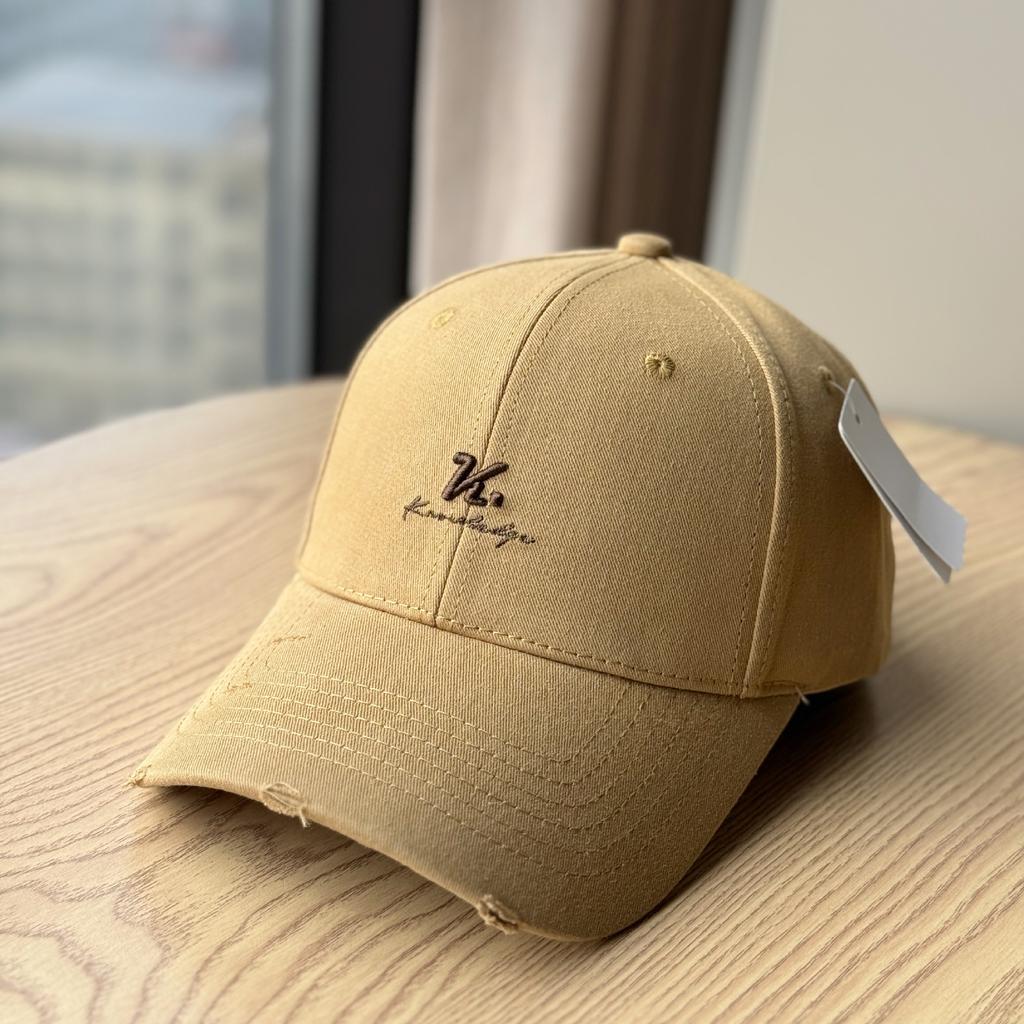 Korean-style new letter-embroidered hard-top baseball cap for women2026Versatile and face-slimming, this spring-summer baseball cap is fashionable