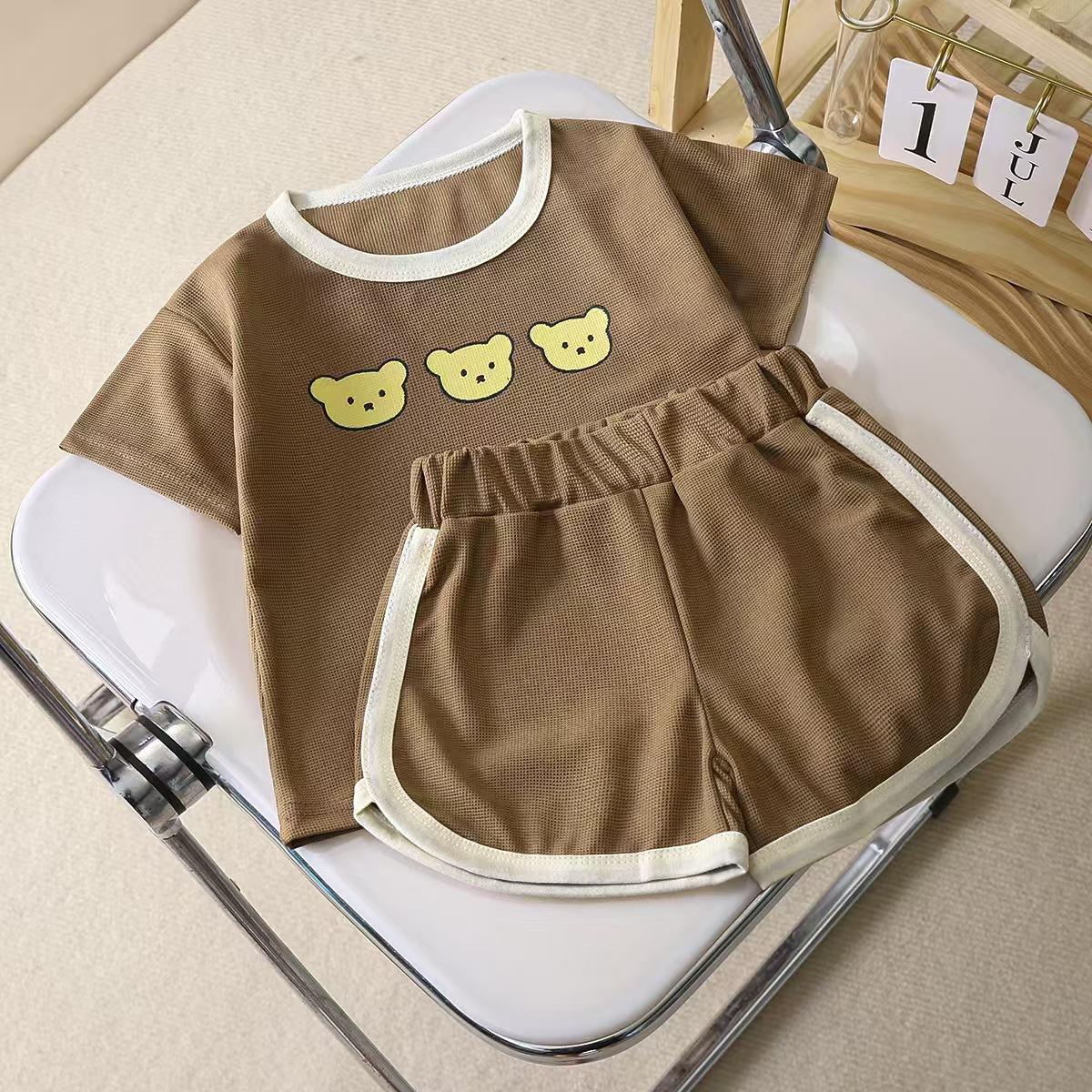 

Summer Short Sleeved Top and Shorts Set Children s Short Sleeved Rounded Pants Set Short Set Cartoon Two-piece Set 130 хаки
