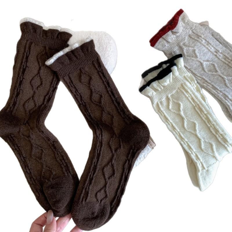 Women's Mid-calf Socks, Winter Fleece Warm Wool Socks, Black and White Women's Flower Bud Mouth Pile Texture Long Socks