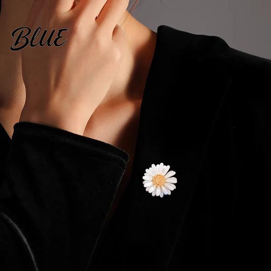 Flower Brooch Women Sparkling Rhinestones Chrysanthemum Shape Lapel Pin Sophisticated