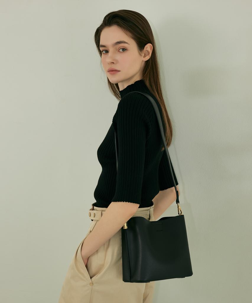 Mclanee 470 Garnel Shoulder And Crossbody Bag
