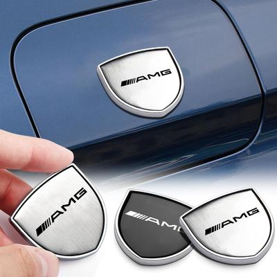 1 Adet 3D Metal Araba Kapı Kalkanı Amblemi Araba Gövde Rozeti Sticker Styling Mercedes Benz AMG GLE GLS GLC CLA GLB ML W204 W206 W205 W212 W203 İçin