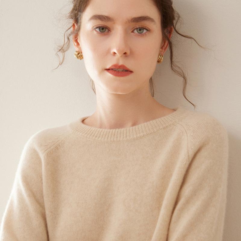 Women's Thick Cashmere Round Neck Raglan Sweater - Slim Fit, Soft Knit for Autumn/Winter