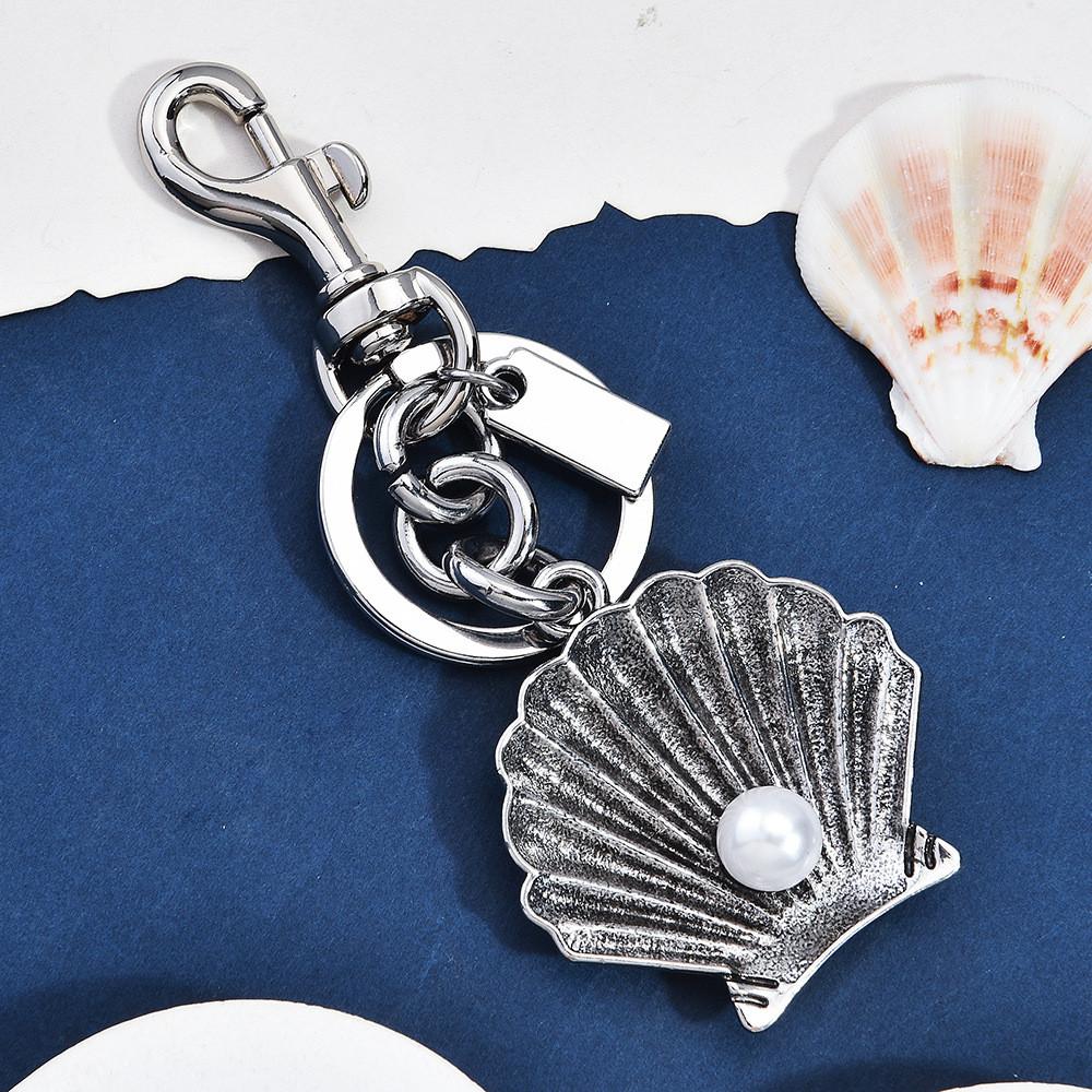 Vintage Shell Artificial Pearl Keychain With Metal Antique Finish For Bags And Car Keys