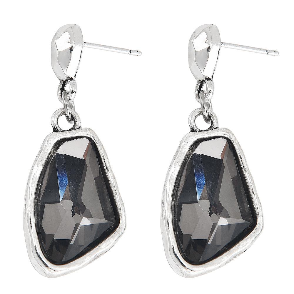 

Luxury Personality Irregular Geometry Black Crystal Dangle Earrings for Women Designer Earrings Temperament Jewelry Accessories