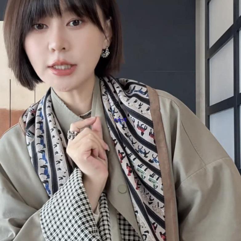 Galloping Horses Retro Silk Scarf Shawl - Feminine Cartoon Square Accessory