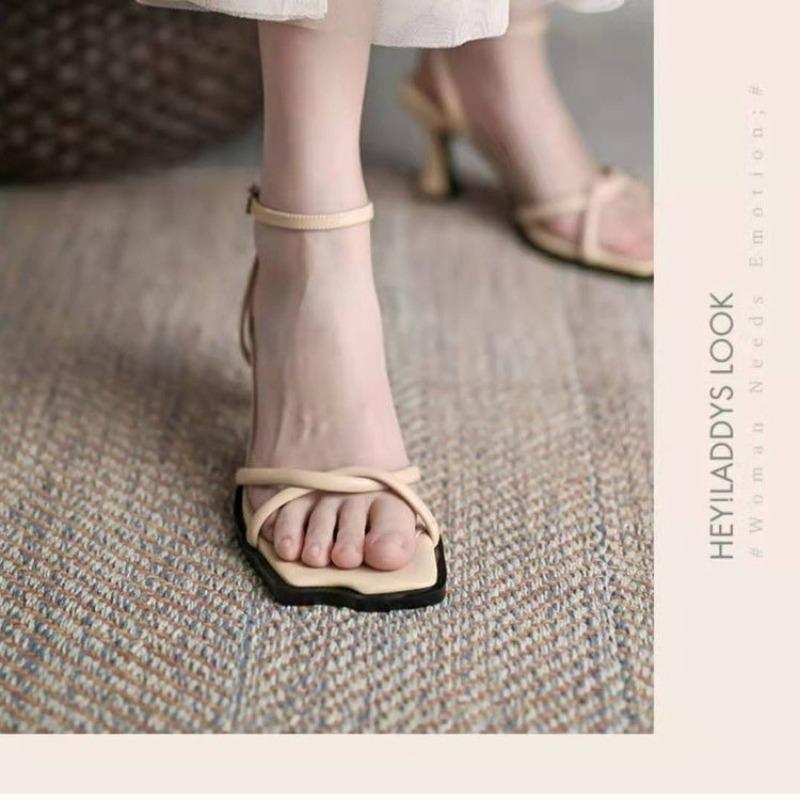 Fashion 2024 Spring New Brand Woman Sandals Fashion Ladies High Heels Elegant Med Heel Open Toe Buckle Sandal Women Mules