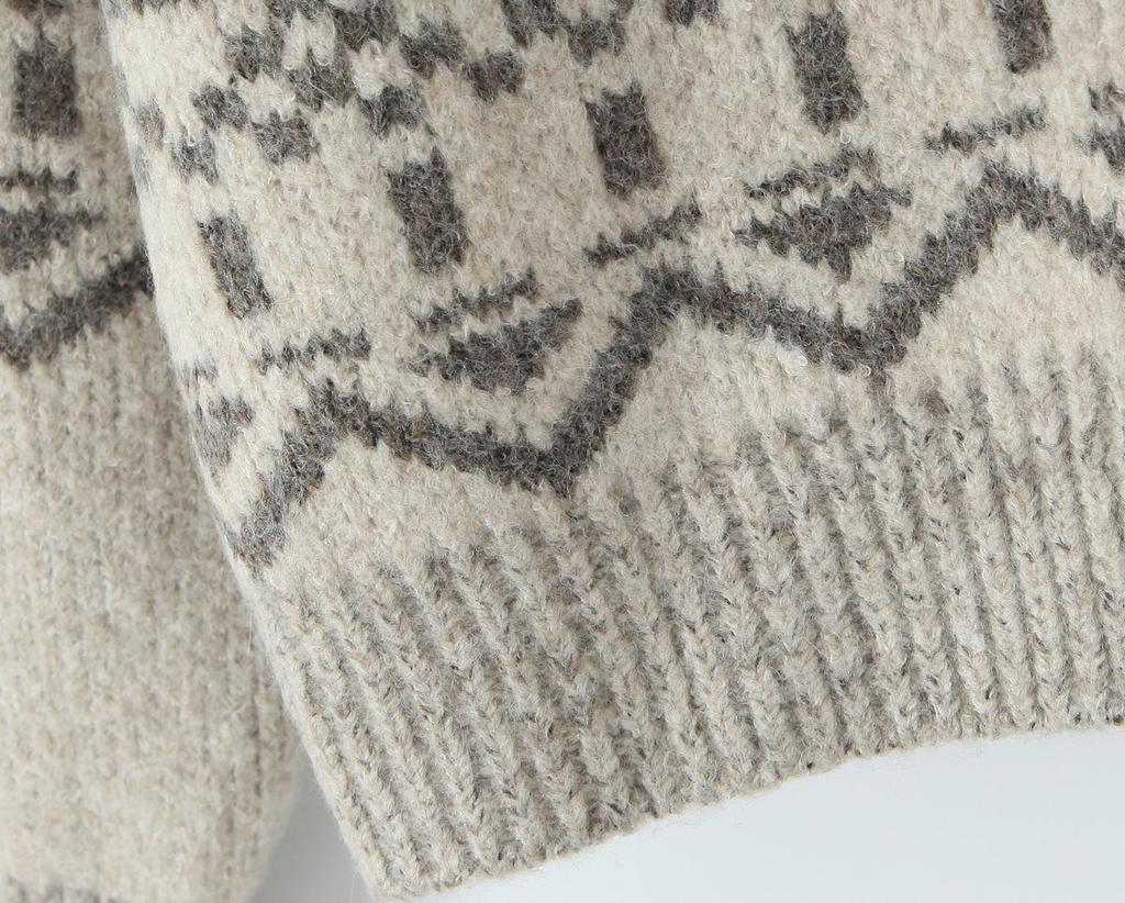 Women's Retro Color-Block Jacquard Knit Cardigan for Autumn/Winter