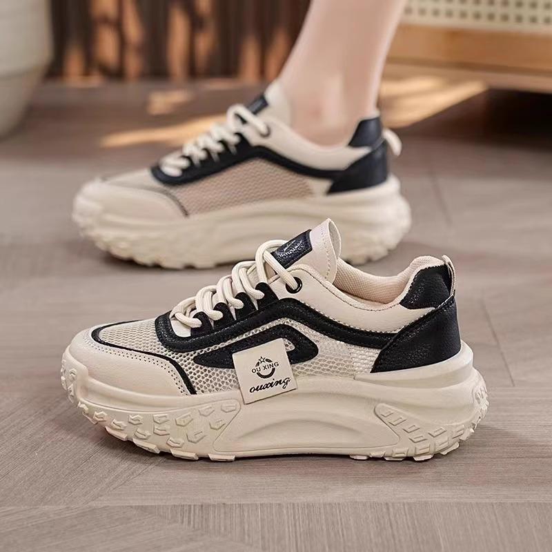 Little white shoes with skirts, thick-soled and versatile 2025 new foreign-style casual shoes, muffin and inner height-increasing sports shoes