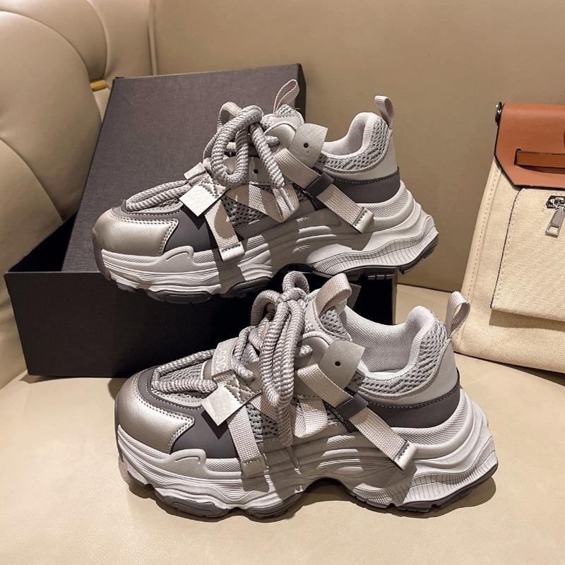 Sneakers Damen Frühling neue Mode Mesh atmungsaktiv beliebt erhöhende Plattform Dad Shoes