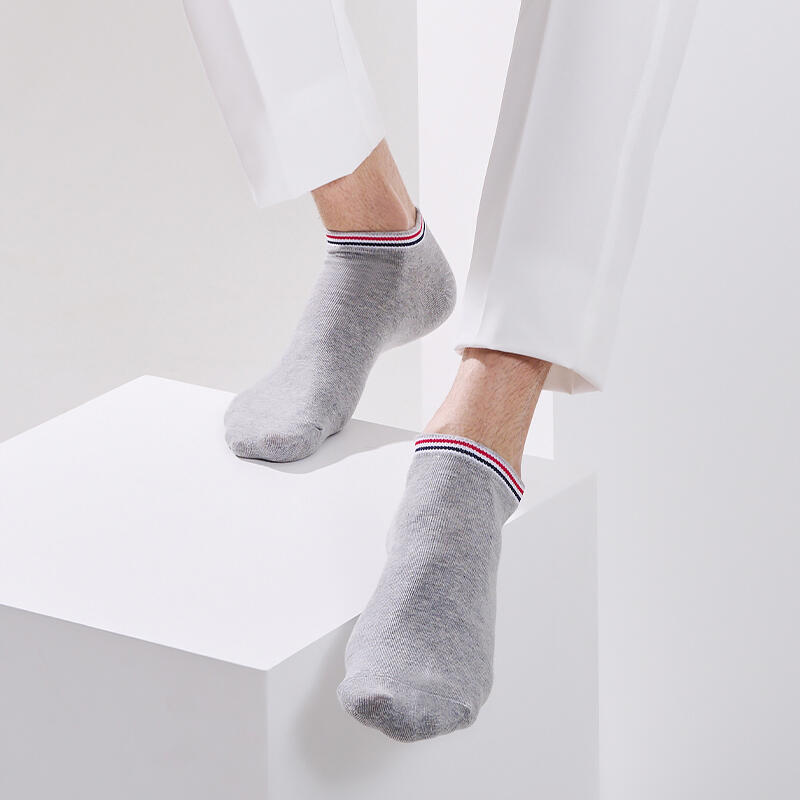 8 Pairs of Men's and Women's Preppy Line Sneaker Socks