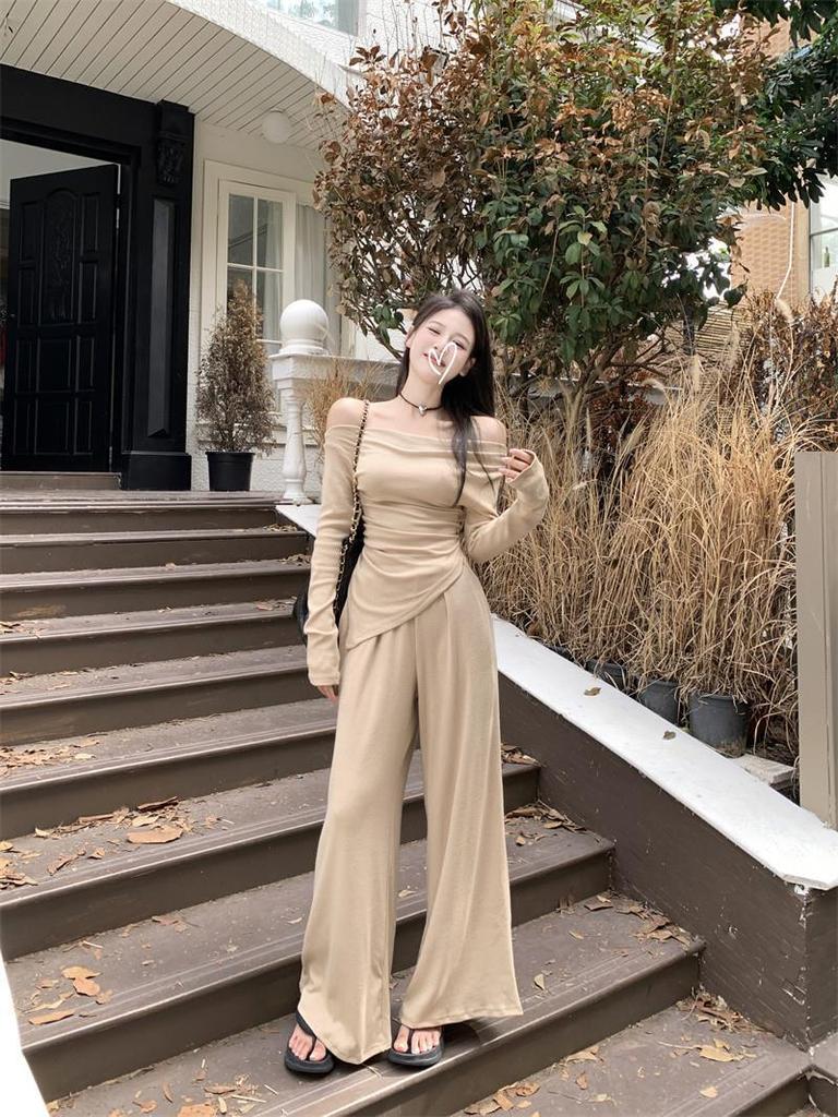 Elegant Korean-Style Women's Suit: One-Shoulder Irregular Long-Sleeved Top with Draping Pants, New Spring/Autumn 2026 Arrival.