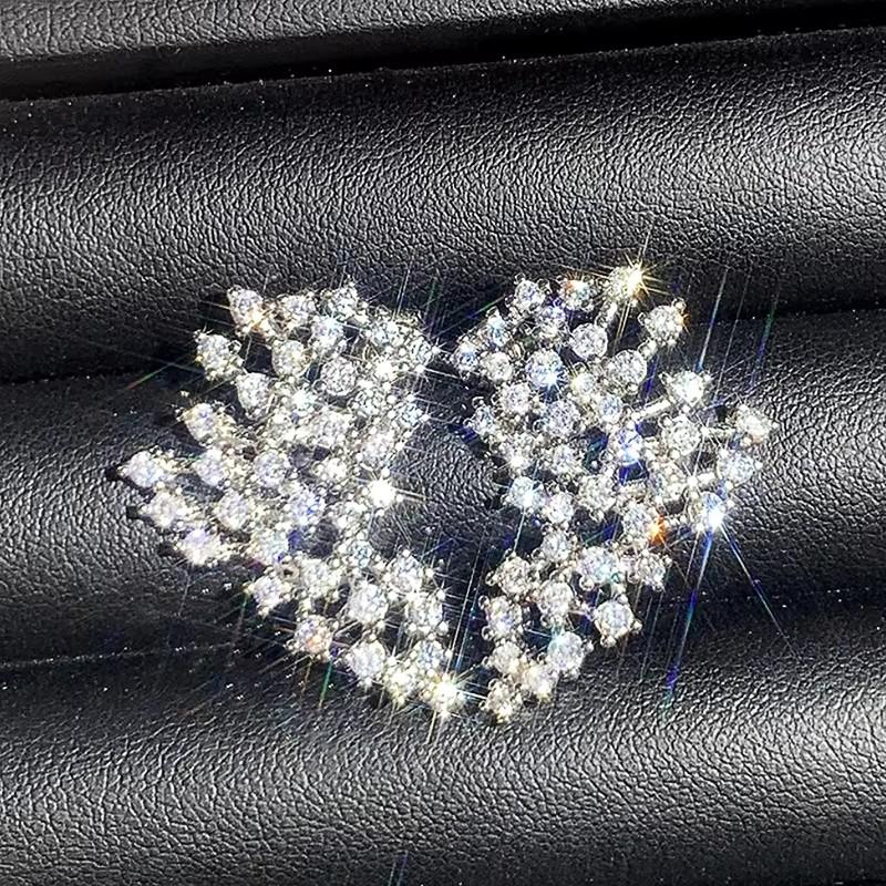 

Сверкающие серьги-пусеты с кубическим цирконием класса люкс, модные хрустальные серьги для женщин, бижутерия серебристого цвета