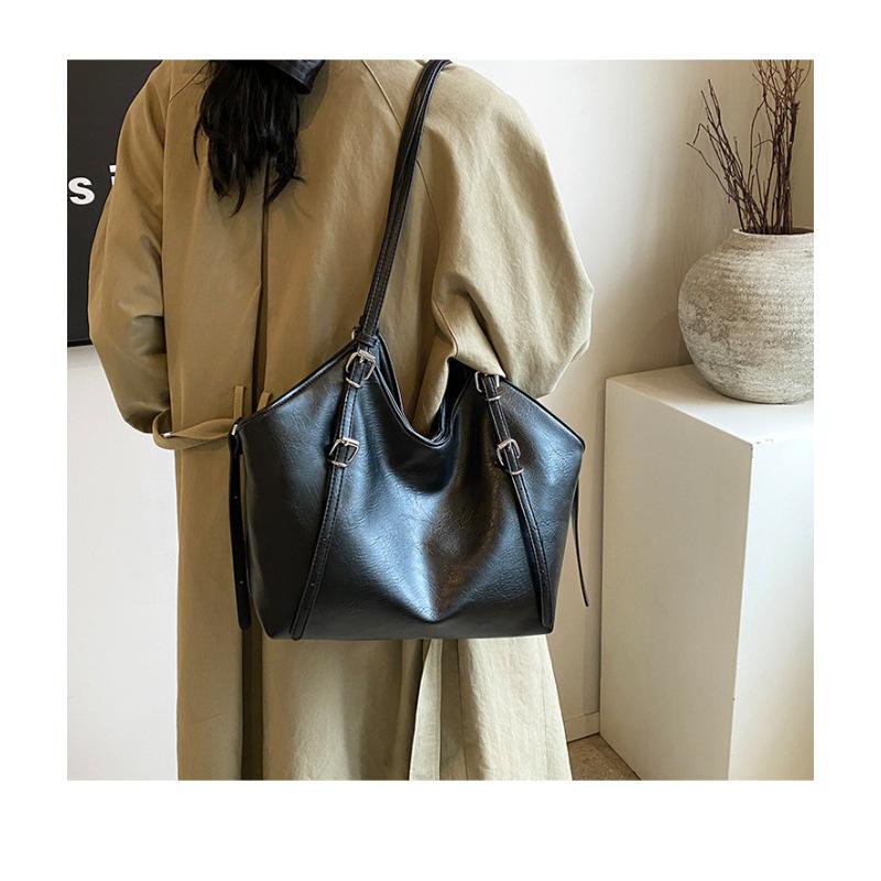 Tooxika New Retro Large Capacity High-end Commuter Bag For Women Simple And Versatile Shoulder Bag