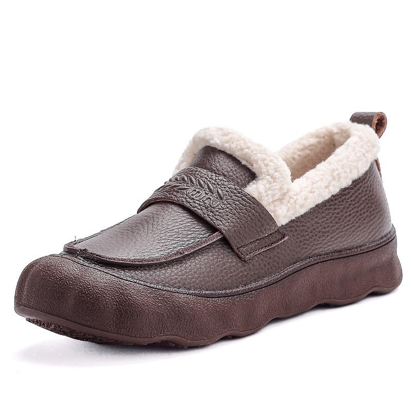The first layer of cowhide velvet muffin thick-soled leather cotton shoes is fashionable and versatile. Winter warm and non-slip mother shoes