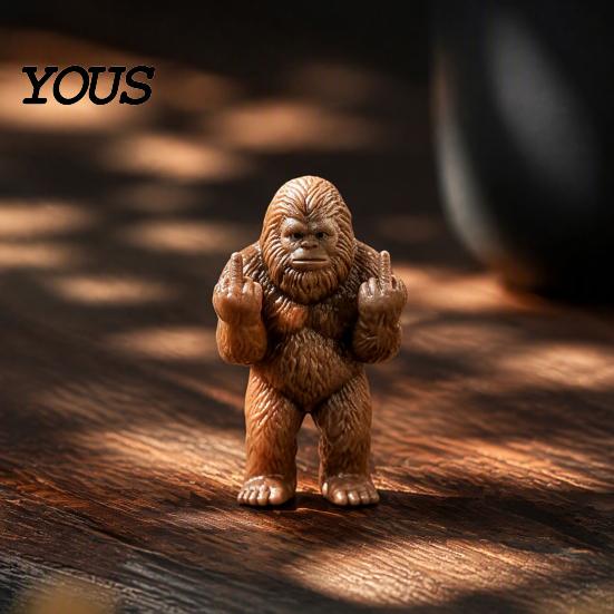 Miniature Resin Gorilla Ornaments Gorilla/Frog Figurine, Animal Ornament, Funny Gesture Statue Small Car Dashboard Accessories for Desktop Decor, Cute