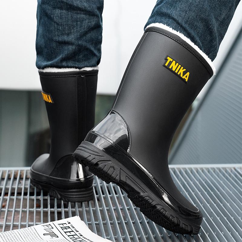Fashion men's rain shoes rainy night anti-beam of light mouth integrated bundle mouth waterproof shoes non-slip men's rain boots fishing rubber shoes