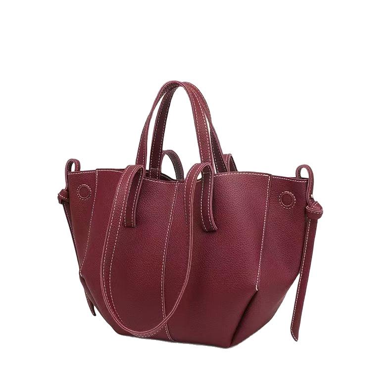 Women's Tote Bag 2025: French-Inspired, Large Capacity, Versatile Korean Style Shoulder Bag for Fashionable Commutes