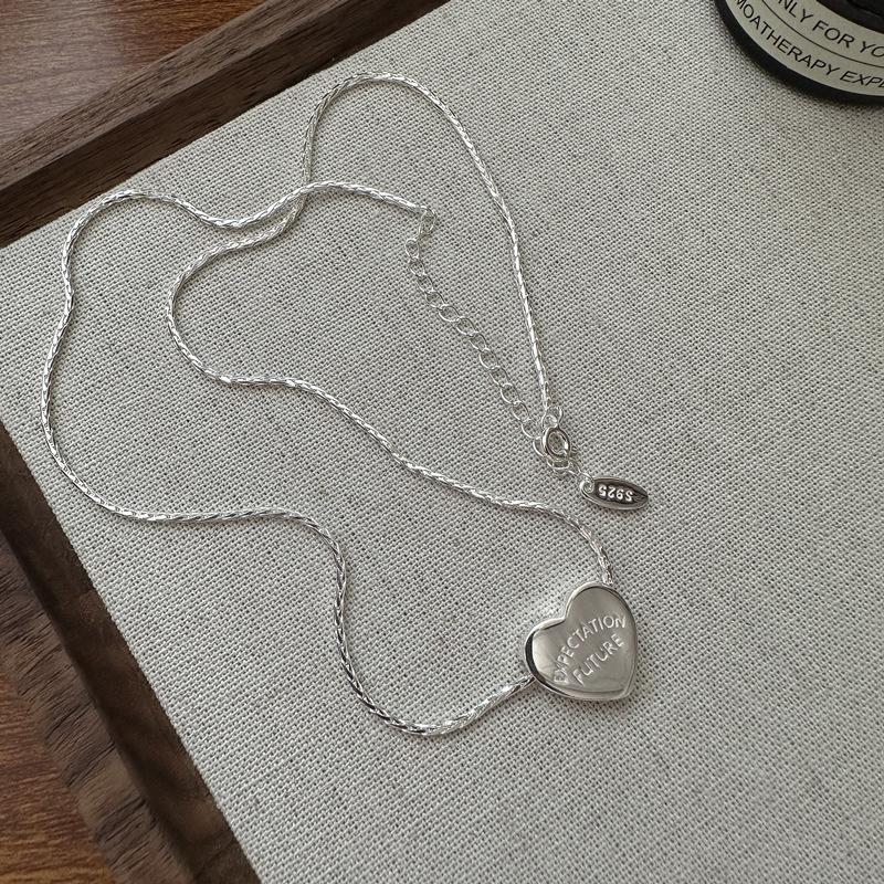 

S925 Sterling Silver Heart-Shaped English Letter Necklace Blogger Style Niche Design Glossy Love Collarbone Chain 925 silver