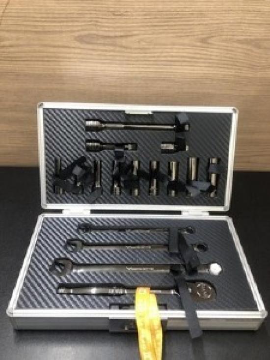 

Snap-on CORVETTE /tool set limited edition model/50000/wrench, socket, etc. Rare