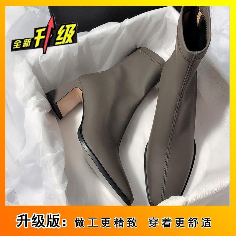 

Французские квадратный носок мягкая кожа универсальные короткие ботинки женские 2025 осень и зима новые толстый каблук эластичные тонкие ботинки темперамент высокие каблуки 40