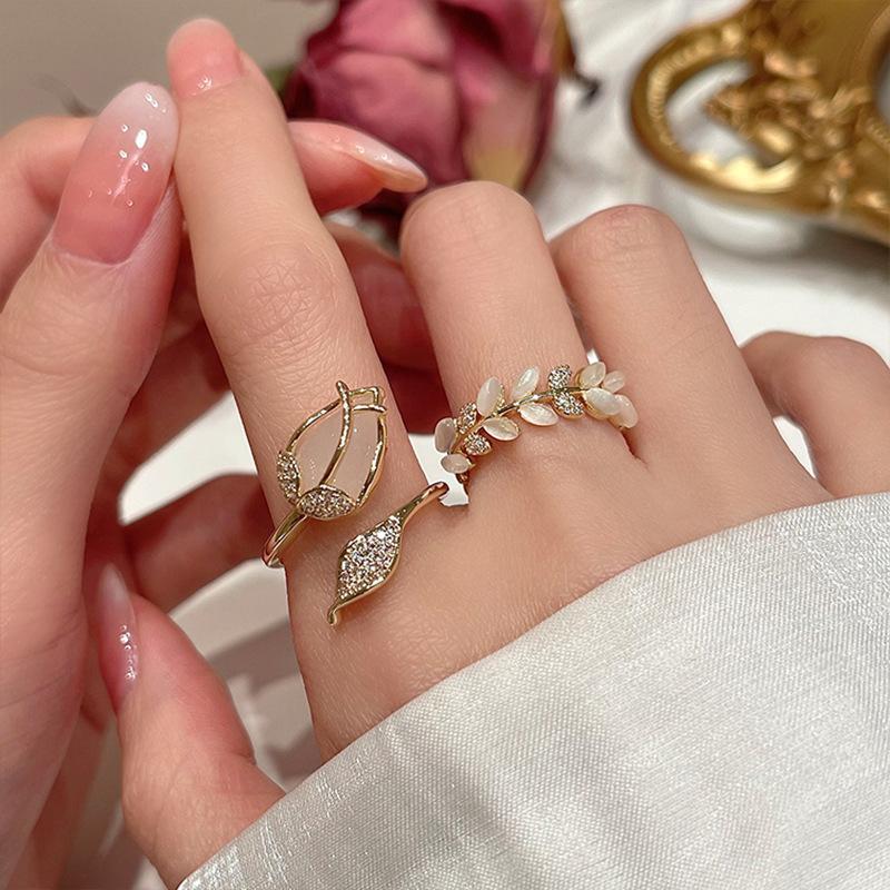 Fashion Personality Niche Design Premium Sense Tulip Female Summer Tide Ring Hypoallergenic Casual Everyday Dainty Minimalist Size Adjustable Ring