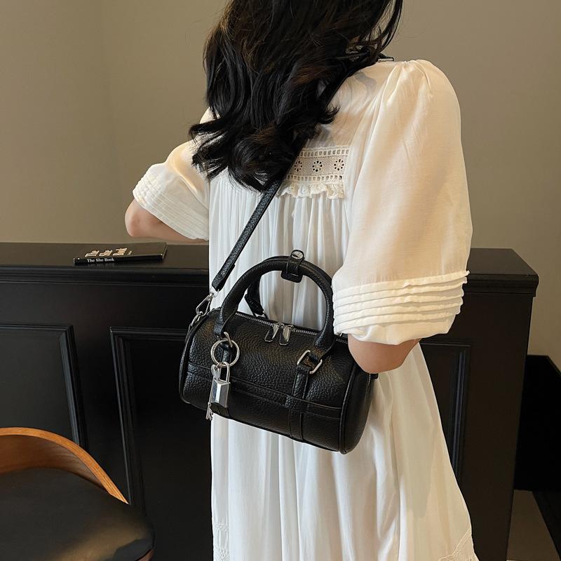 Handbag Women's New Fashion Solid Color Versatile Shoulder Messenger Bag