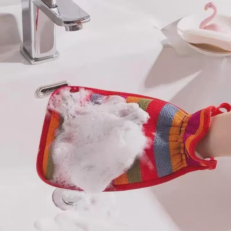 Women's Soft, Thick Bath Towel & Exfoliating Gloves Set – Gentle On Skin