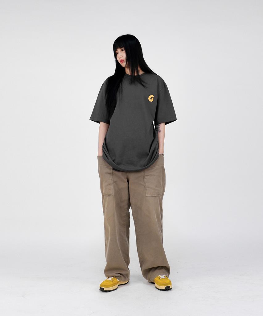 Gupeuopeuseutyudio Gofs Main Logo T-Shirt Charcoal